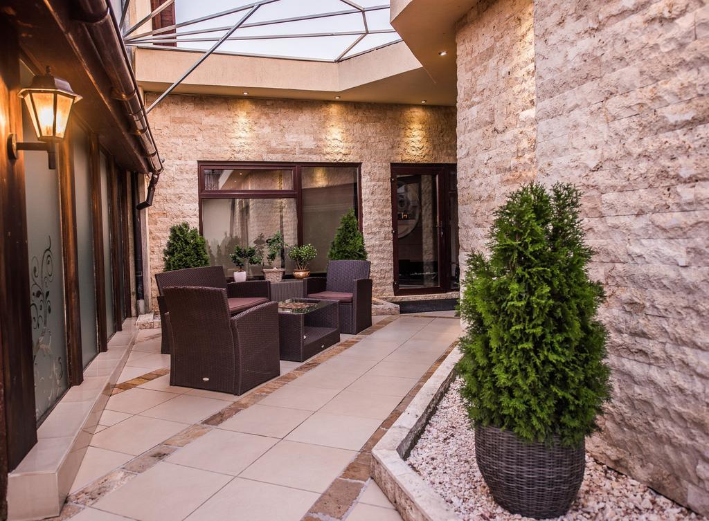 H & V Residence - Split Level Apartment أراد المظهر الخارجي الصورة