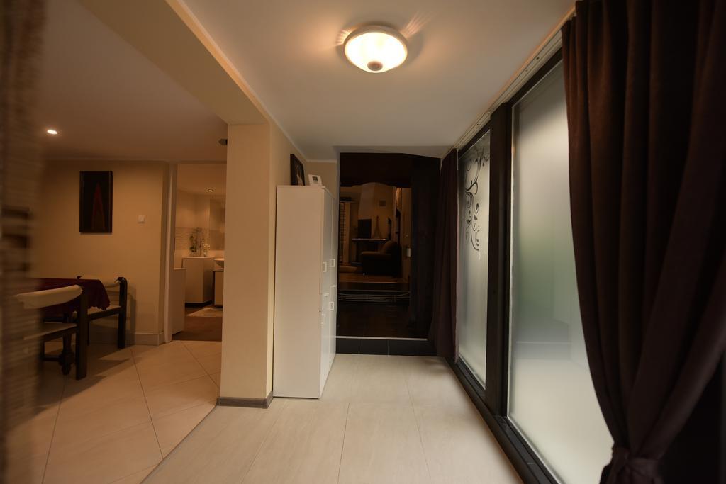 H & V Residence - Split Level Apartment أراد المظهر الخارجي الصورة