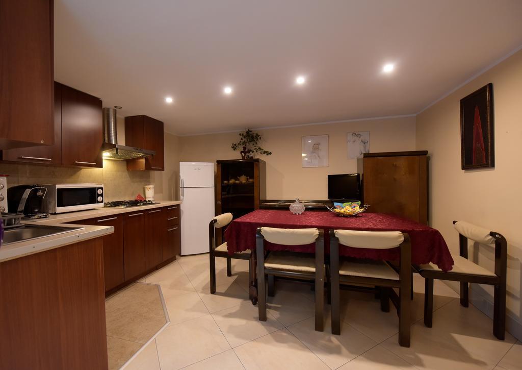 H & V Residence - Split Level Apartment أراد المظهر الخارجي الصورة