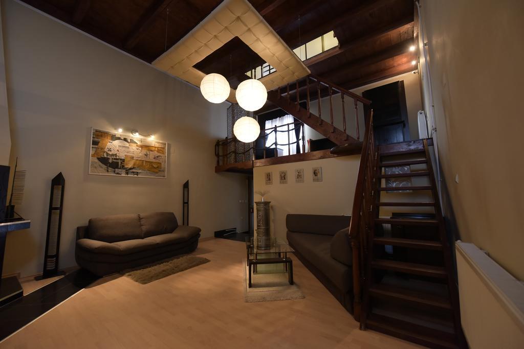 H & V Residence - Split Level Apartment أراد المظهر الخارجي الصورة